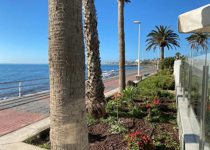Villa Lucia With Private Heated Pool, First Beachline